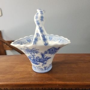 Decorative porcelain flower basket